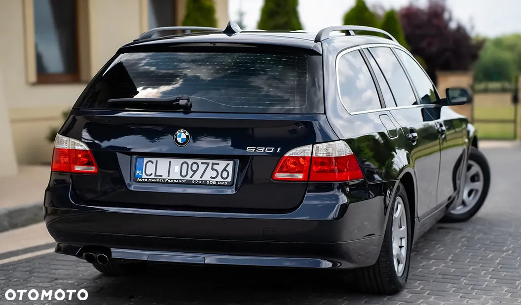 BMW Seria 5 530i Touring - 14