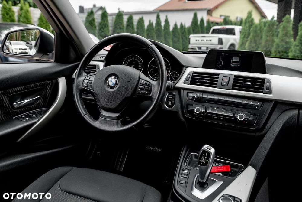 BMW Seria 3 316d - 27