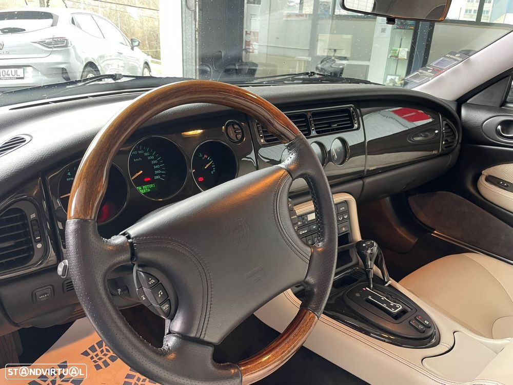 Jaguar XK XK8 4.0 Convertible Sport - 15