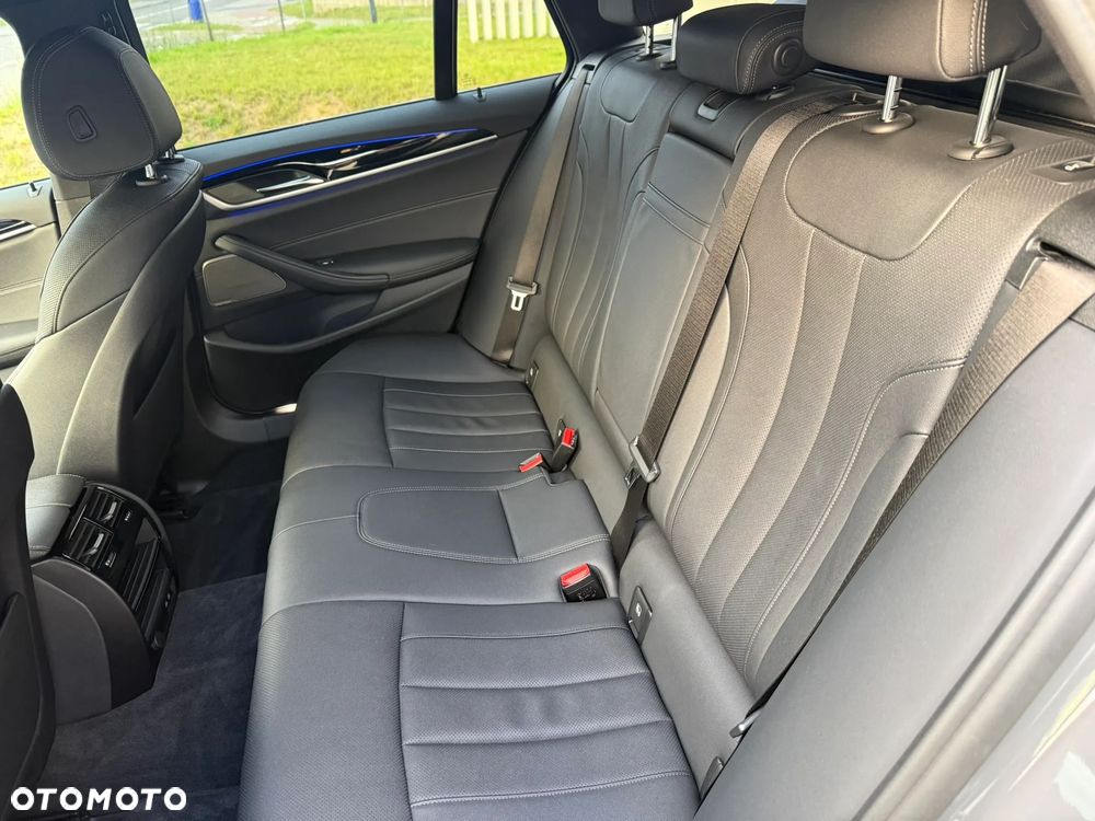 BMW Seria 5 520d xDrive mHEV M Sport sport - 13