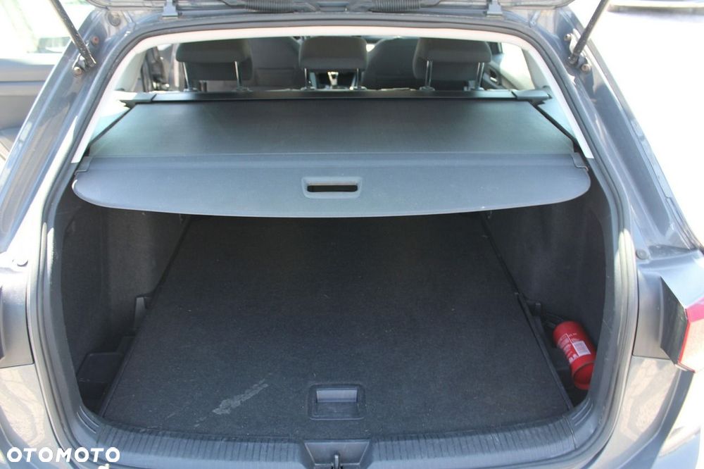 Volkswagen Golf - 11
