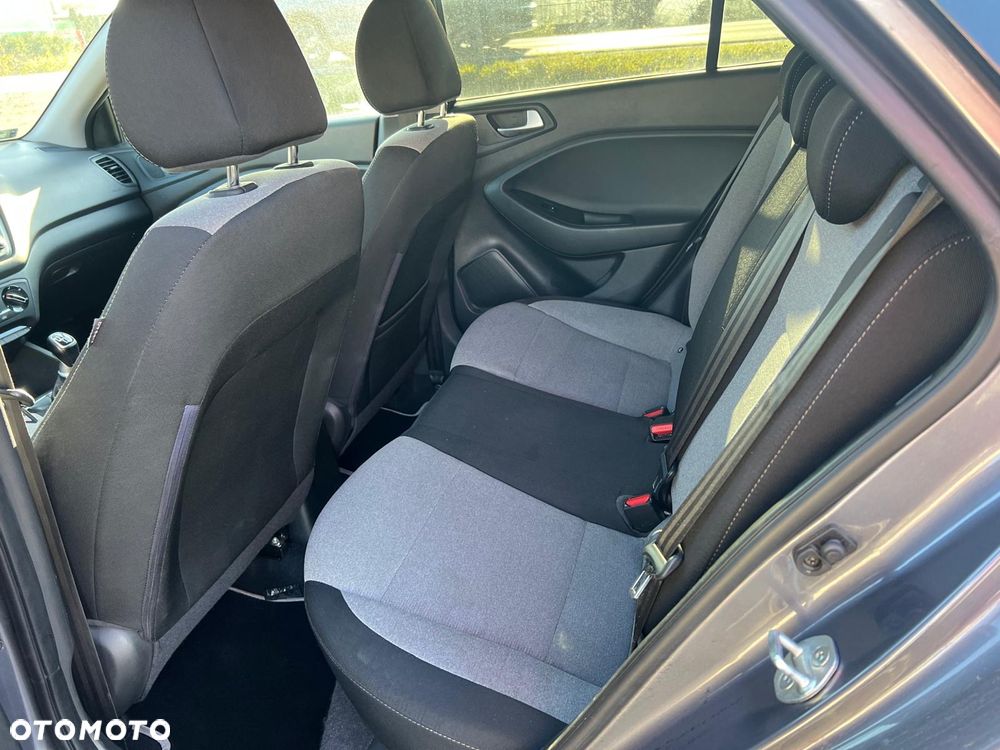 Hyundai i20 1.1 CRDi BlueDrive Elegant - 9