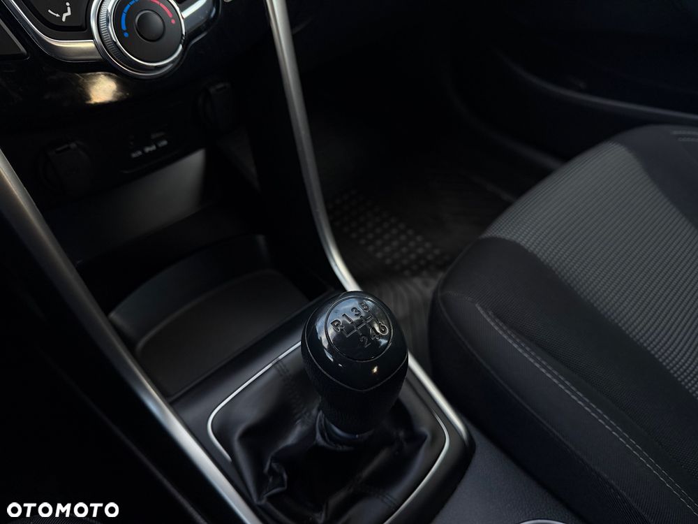 Hyundai i30 Fifa World Cup Edition - 9