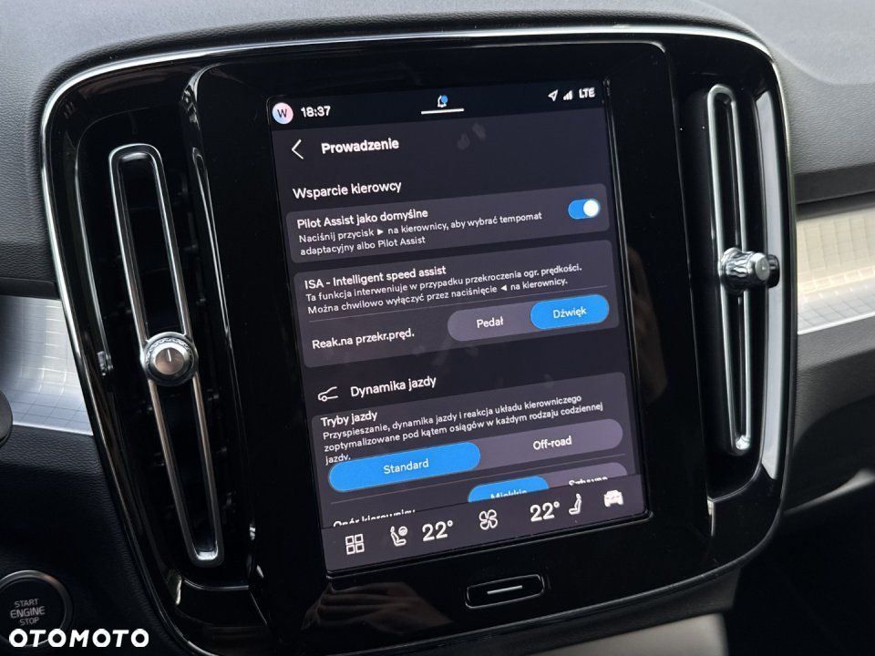 Volvo XC 40 - 25