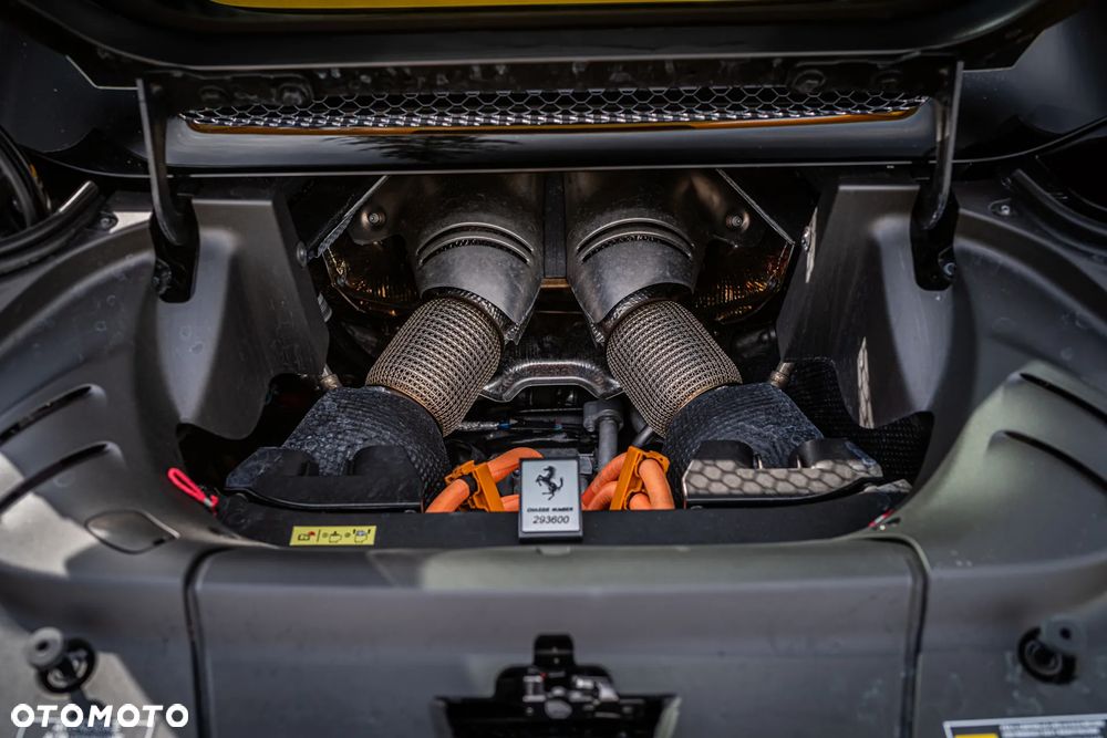 Ferrari 296 GTS - 17