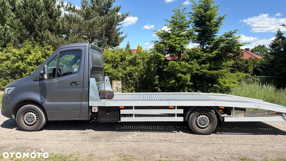 Mercedes-Benz Sprinter - 16