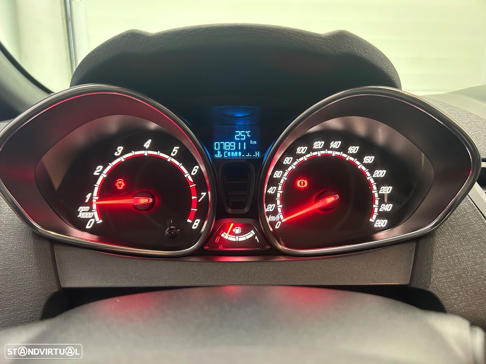 Ford Fiesta 1.6 T ST — fotografia 9