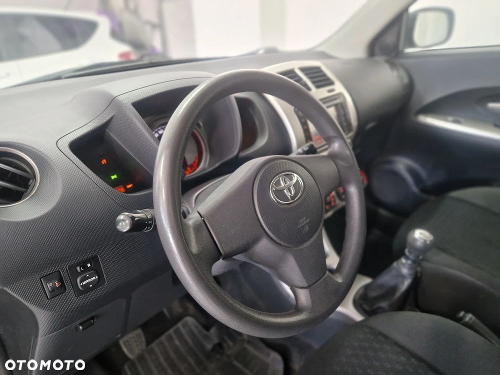 Toyota Urban Cruiser - 23