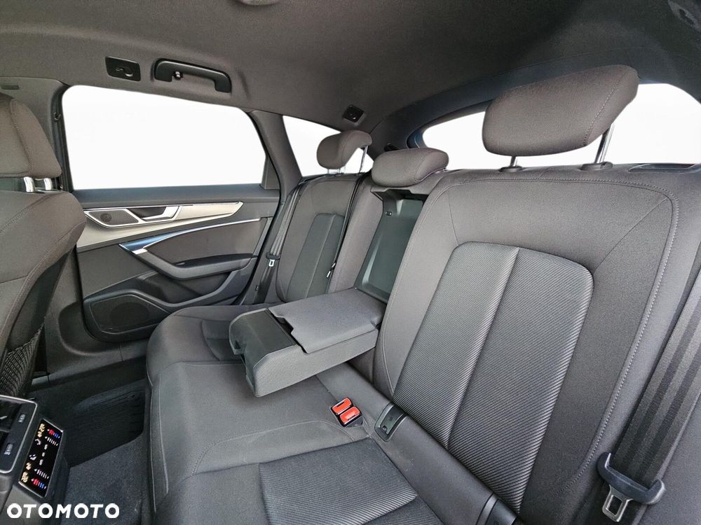 Audi A6 Avant - 32