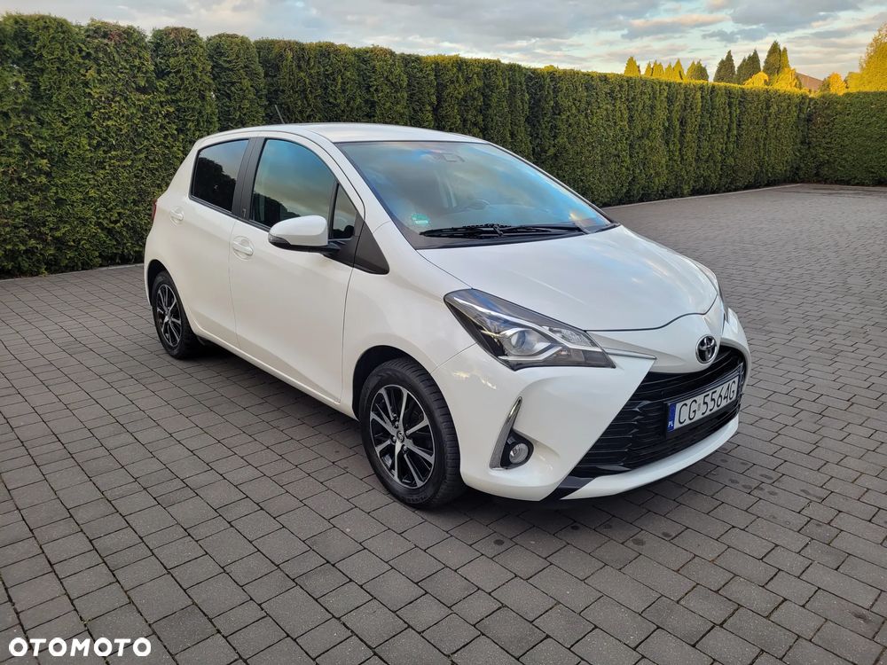 Toyota Yaris 1.5 Premium - 1
