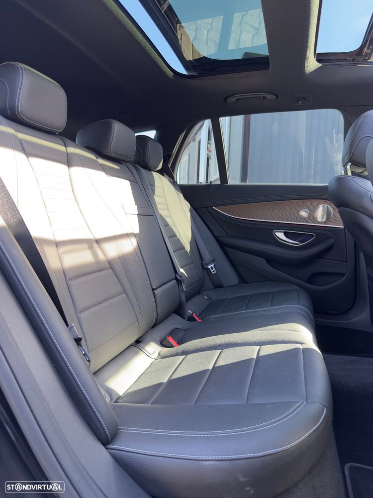 Mercedes-Benz E 300 de 4Matic 9G-TRONIC AMG Line - 31