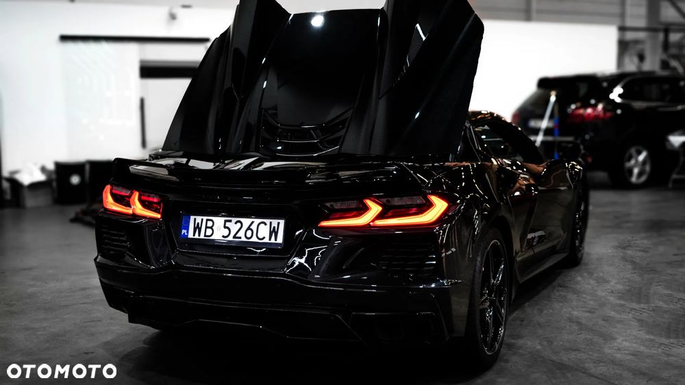 Chevrolet Corvette - 8