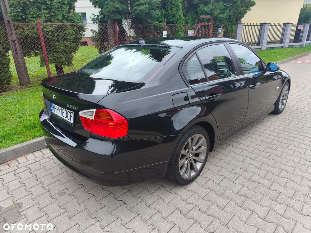 BMW Seria 3 2005 photo 3