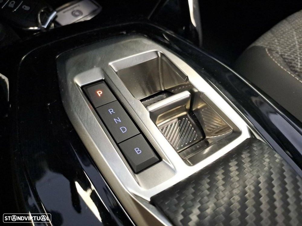 Peugeot e-2008 54 kWh Allure - 22