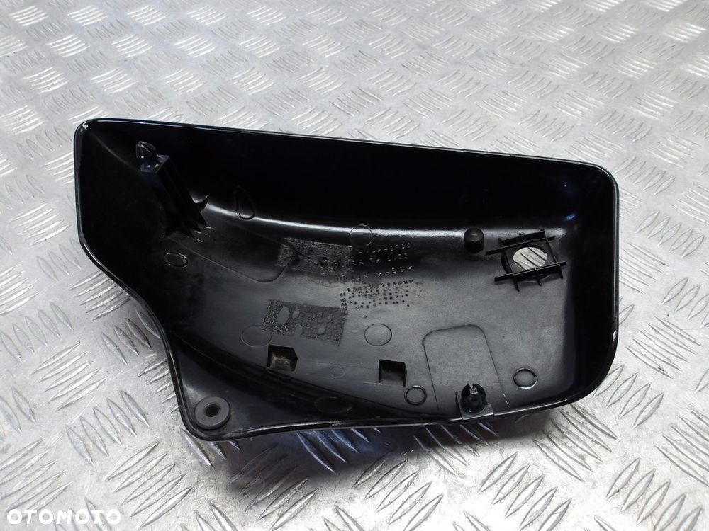 Boczek osłona bocznka prawa HONDA VT 1100 C2 SHADOW SABRE 00-07r   PN. 83510-MCK-A60 - 10