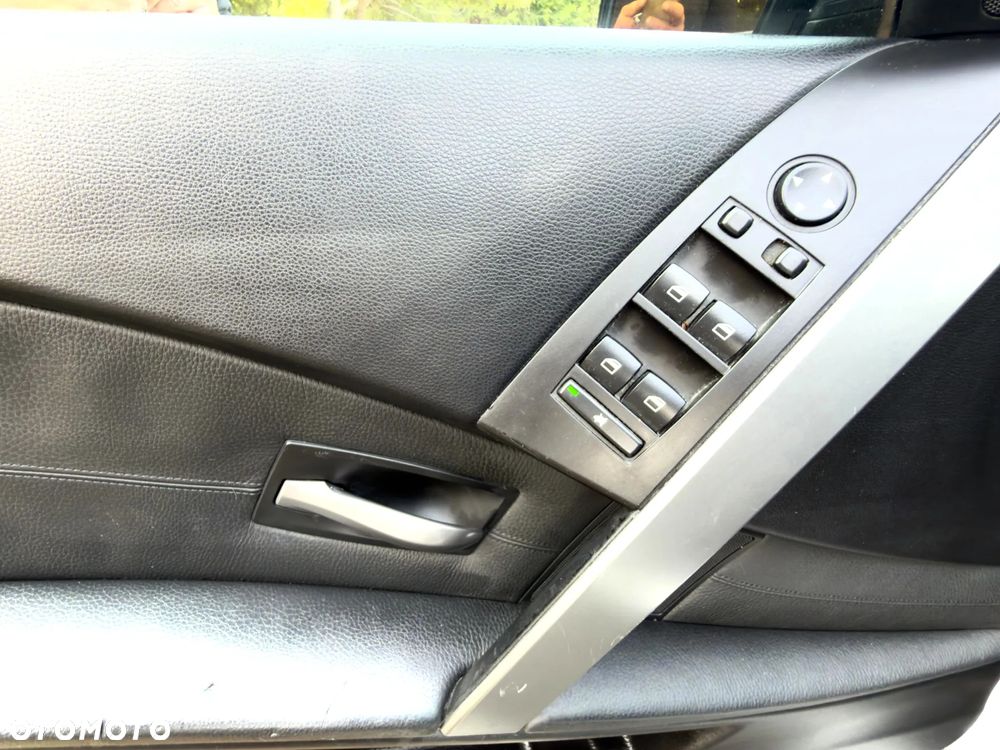 BMW Seria 5 530xi - 15