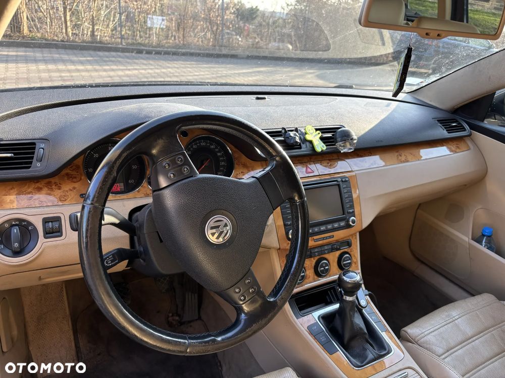 Volkswagen Passat 2.0 TDI 4Mot Comfortline - 12