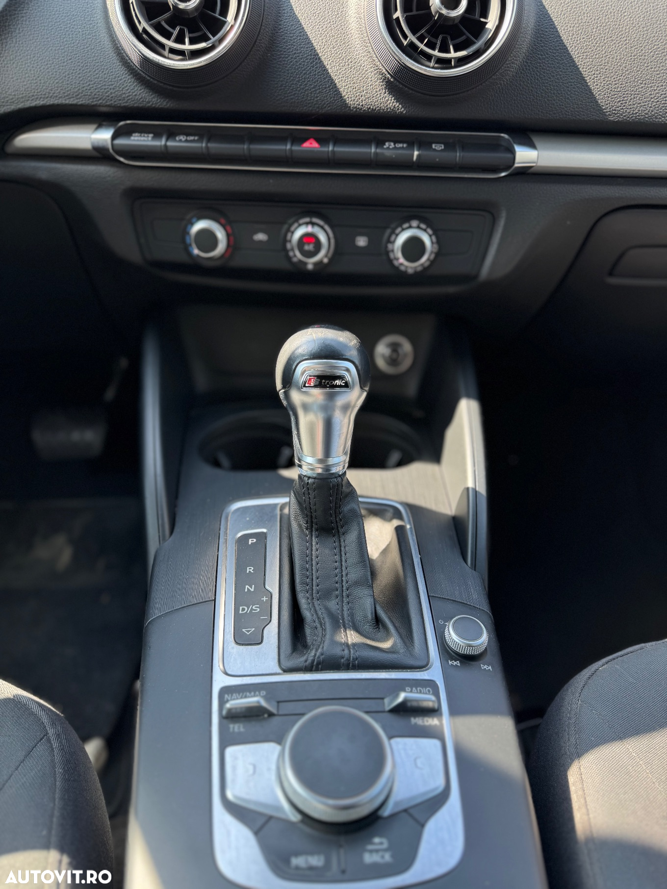 Audi A3 1.6 TDI S tronic Sport - 9