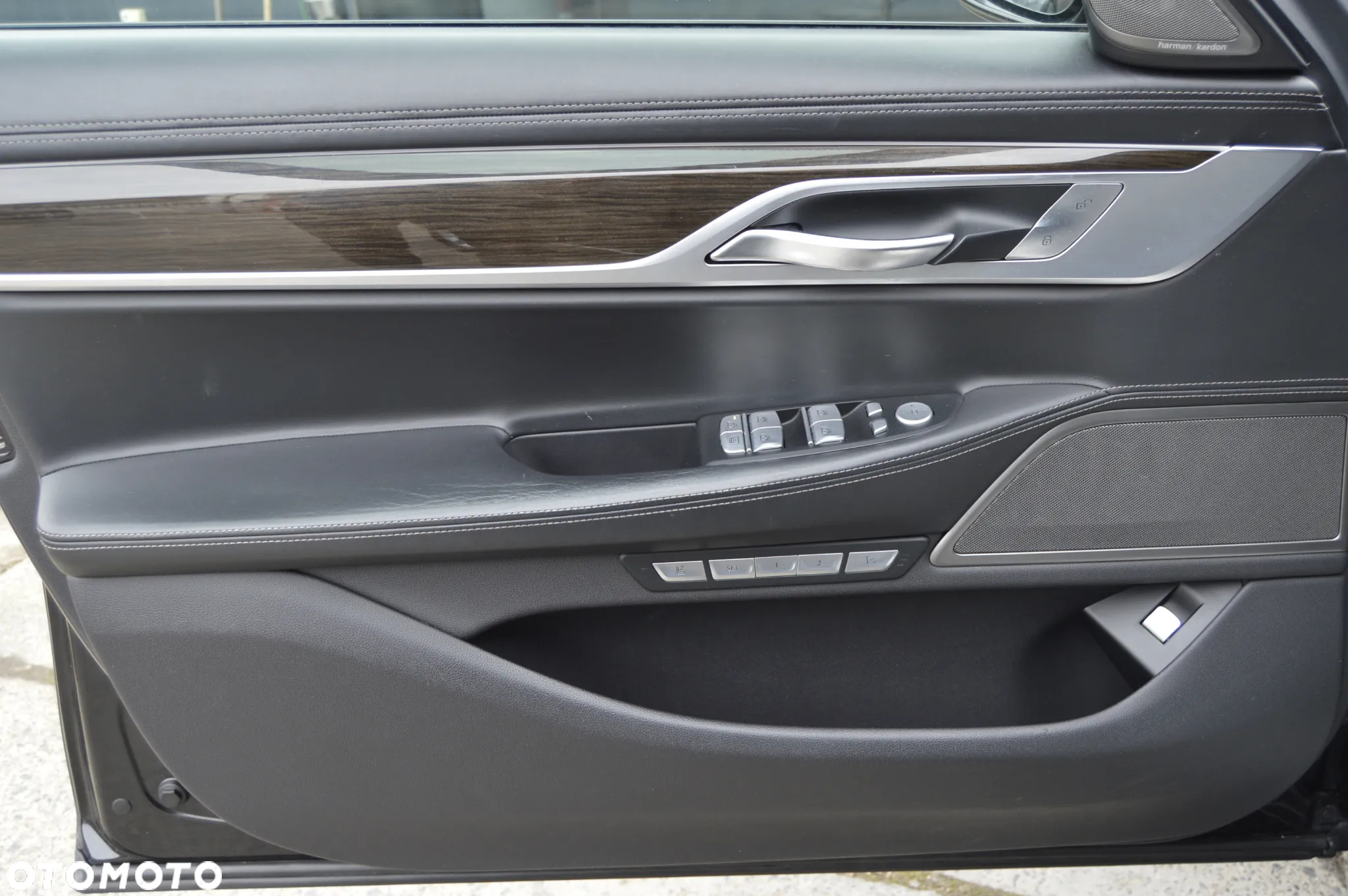 BMW Seria 7 750d xDrive - 9