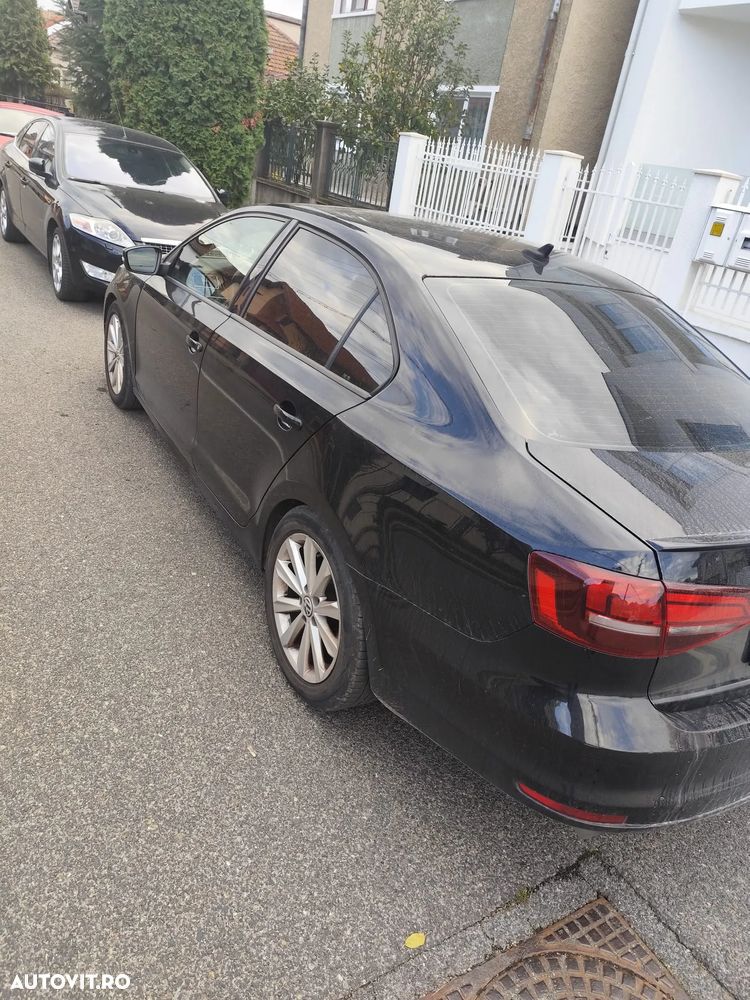 Volkswagen Jetta 1.4 TSI BlueMotion Technology - 9