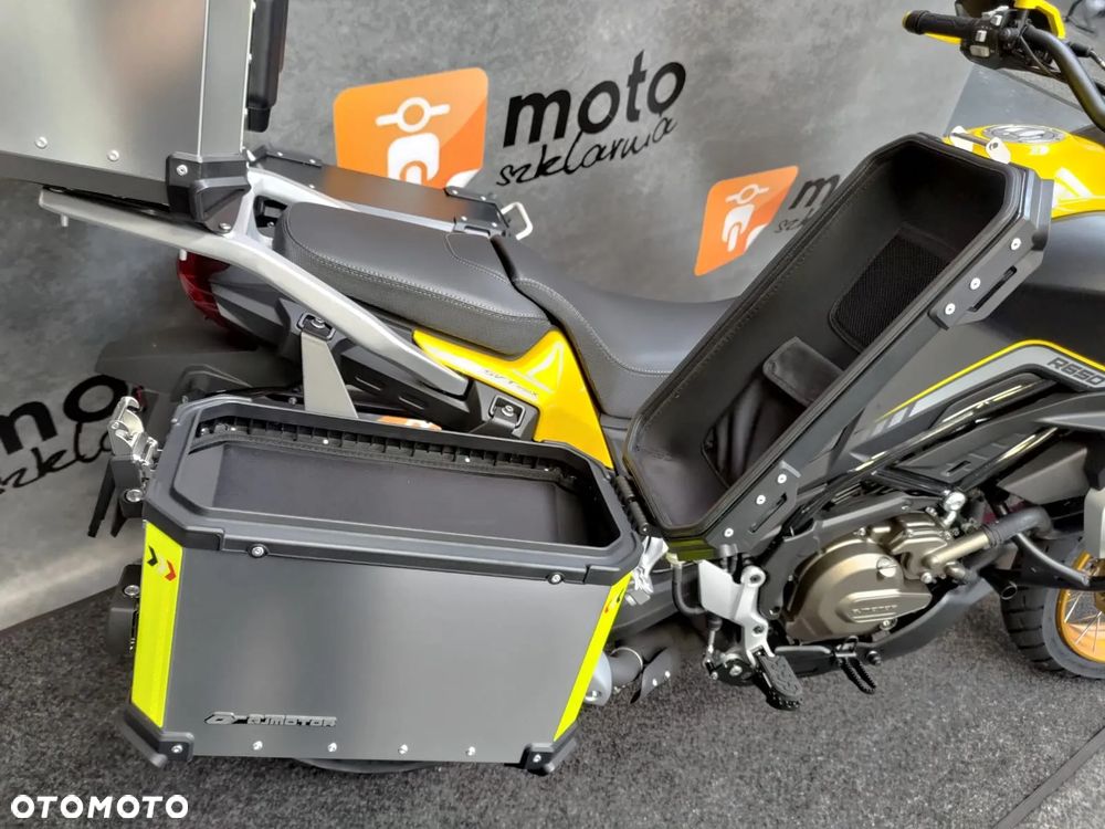 QJMOTOR SVT 650 - 34