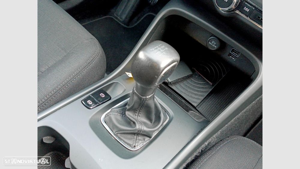 Volvo XC 40 1.5 T3 Momentum Tech Edition - 23