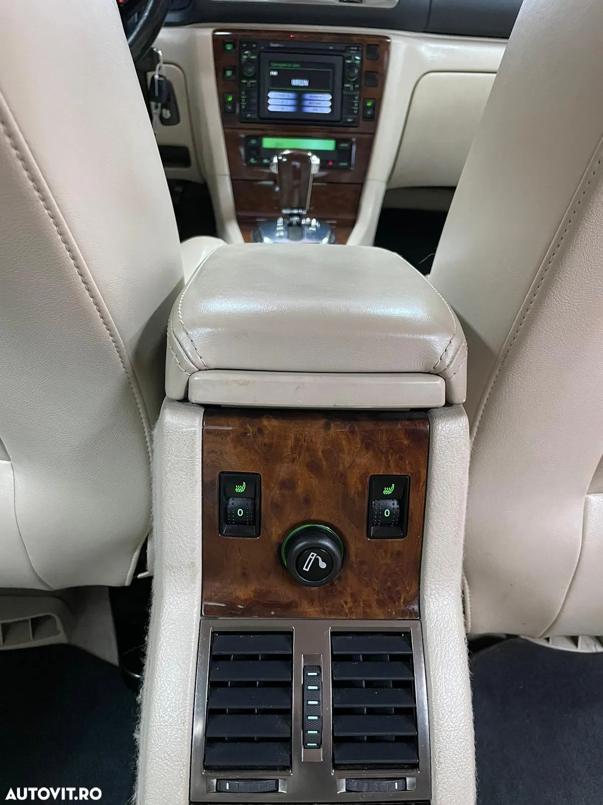 Skoda Superb 1.8 Turbo Elegance Aut - 24