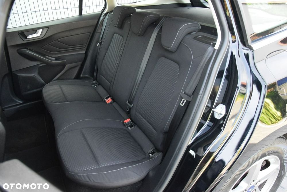 Ford Focus - 24