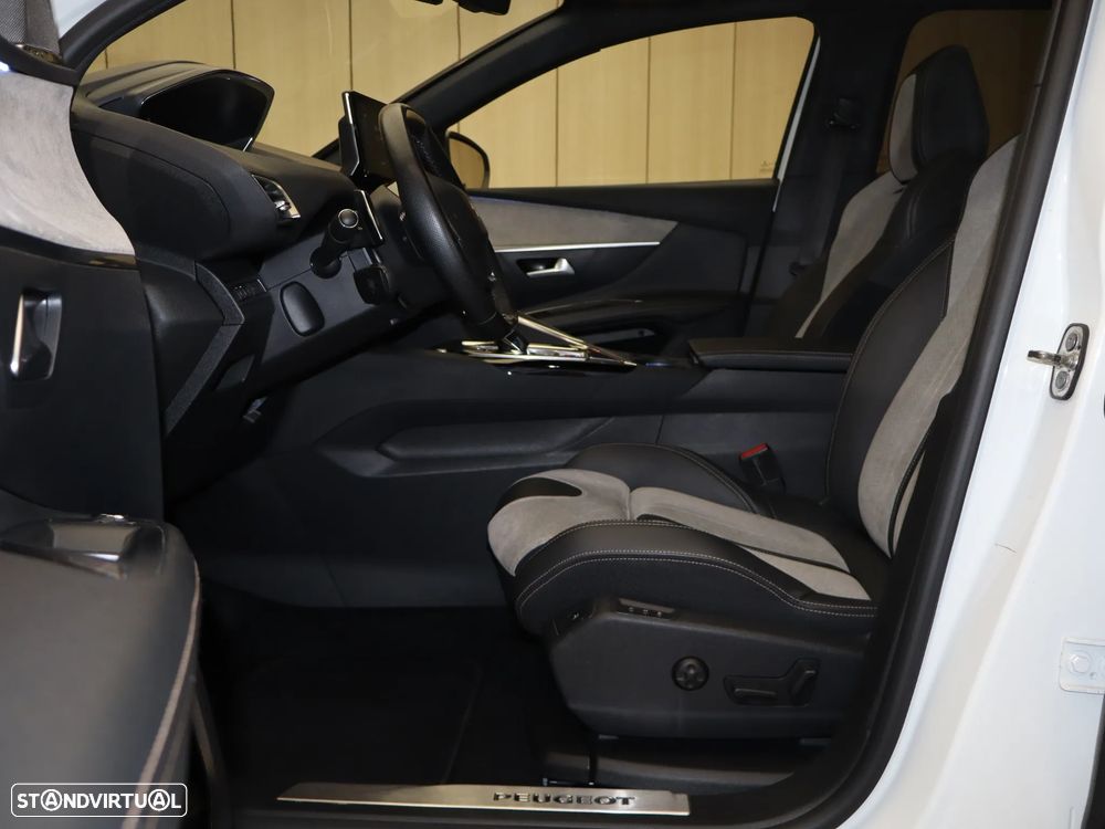 Peugeot 3008 1.6 Hybrid GT Pack e-EAT8 - 24