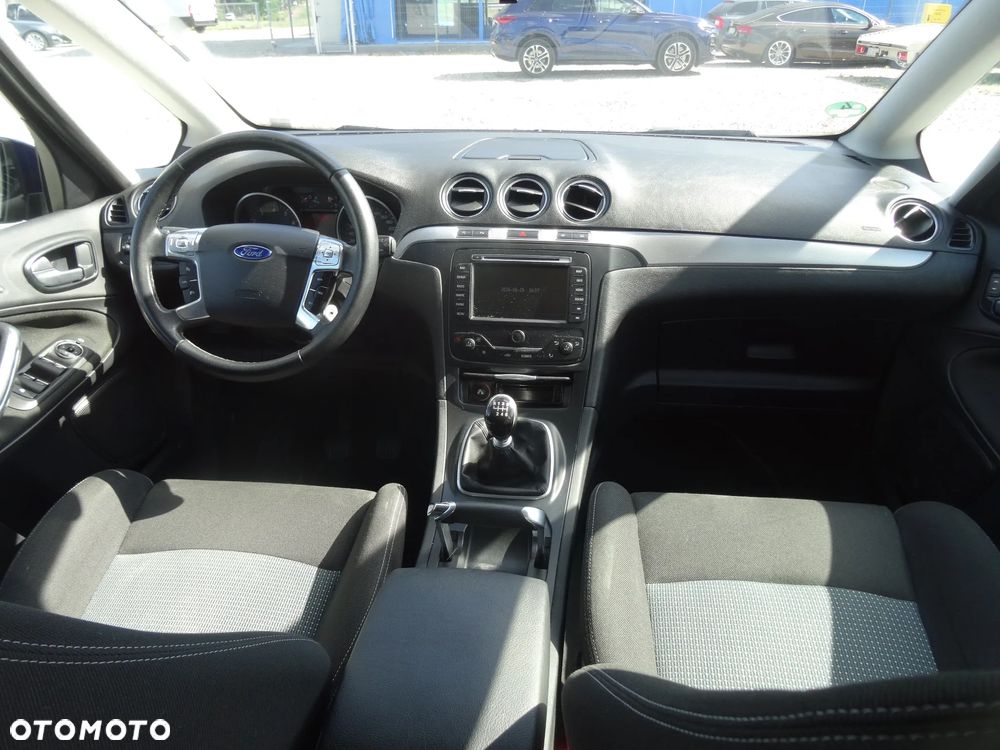 Ford S-Max - 16