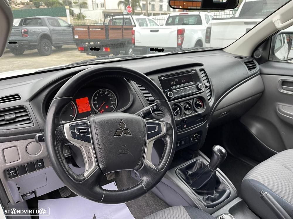 Mitsubishi L200 L200 2.4 DI-D 4WD (154CV) - 12