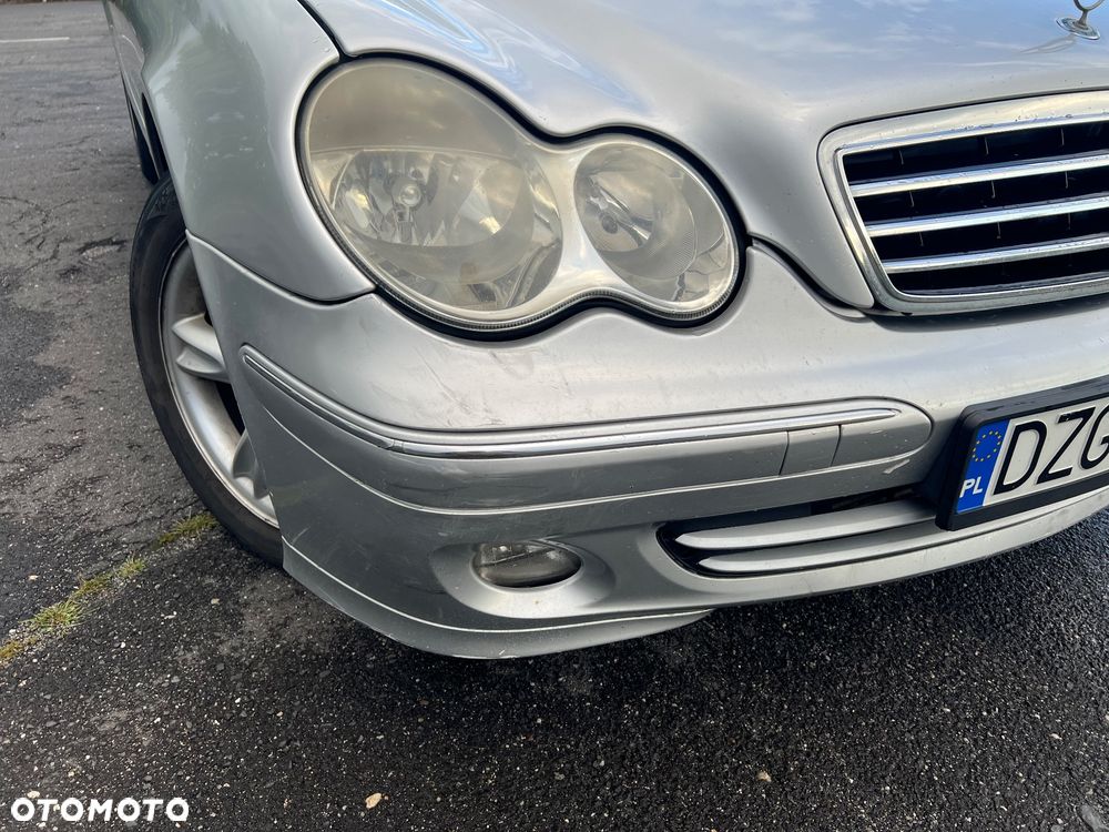 Mercedes-Benz Klasa C 180 T Kompressor Classic - 11