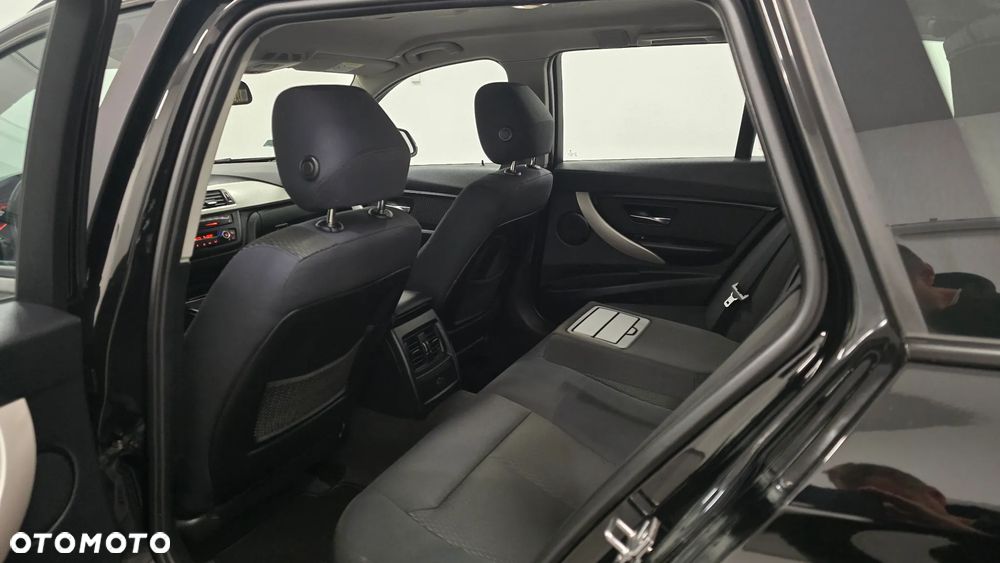 BMW Seria 3 320d Efficient Dynamics Luxury Line - 8