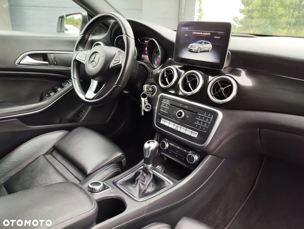 Mercedes-Benz CLA 180 - 20
