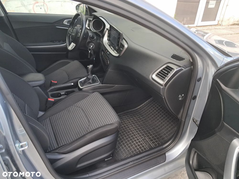 Kia Ceed 1.5 T-GDI M - 6