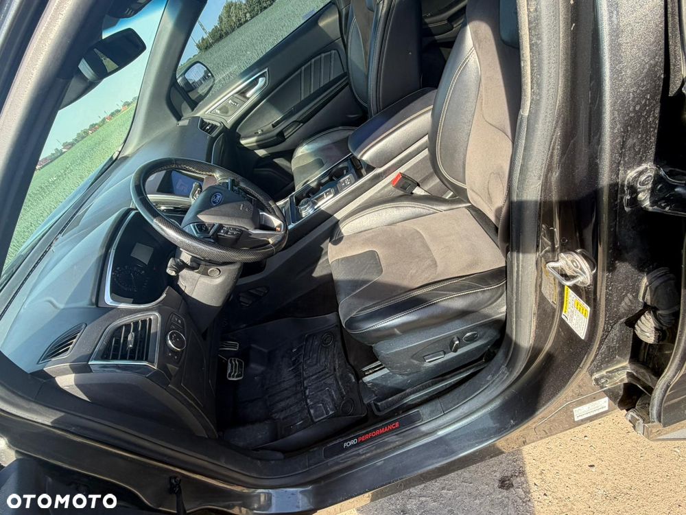Ford Edge - 23