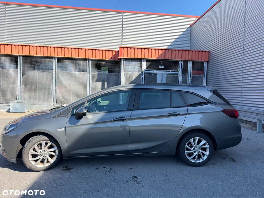 Opel Astra 1.2 T Elegance S&S - 9