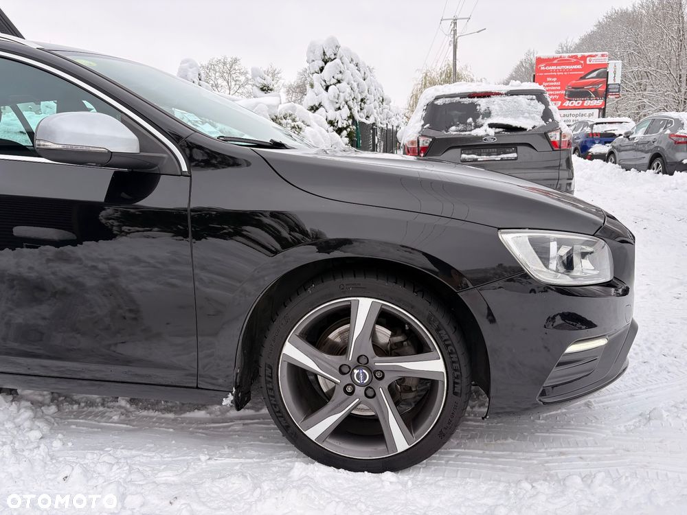 Volvo V60 D4 Geartronic RDesign - 33