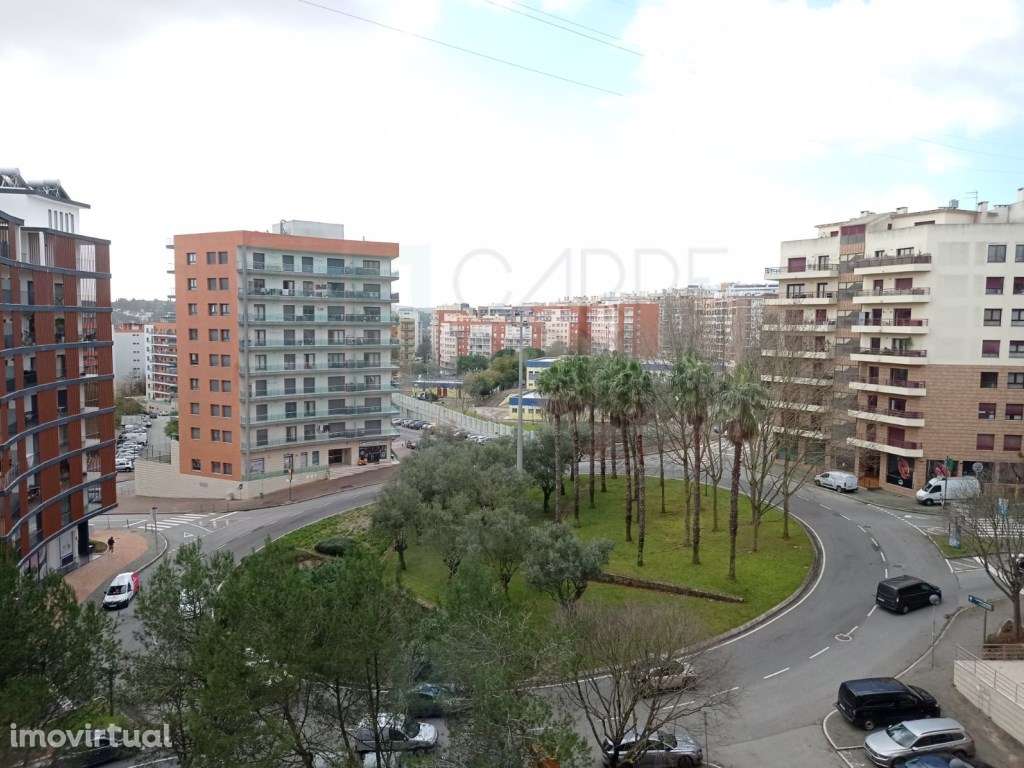 Apartamento T3 - remodelado, com estacionamentos, nas Colinas do Cr... - Grande imagem: 2/36