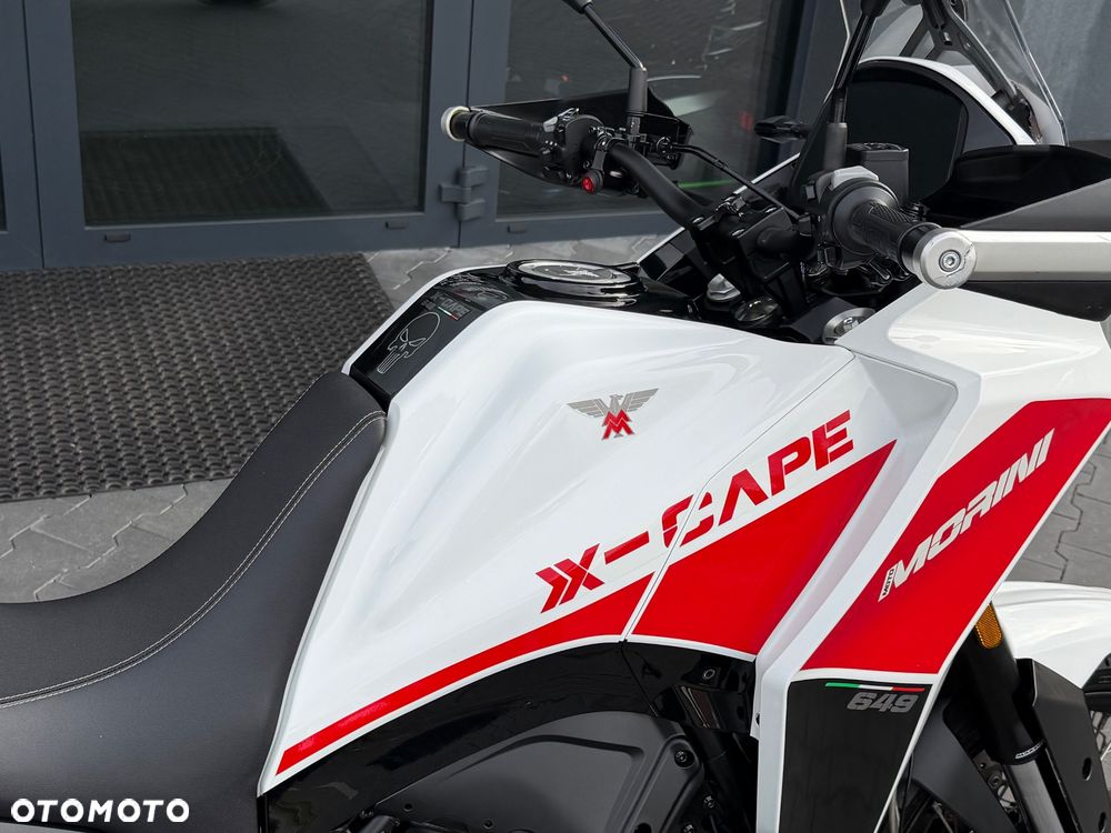 Moto Morini X-Cape 700 - 11