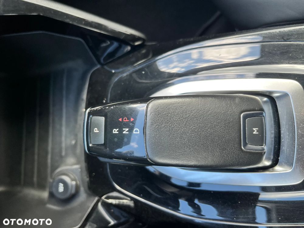 Peugeot 208 PureTech 100 EAT8 Allure Pack - 32