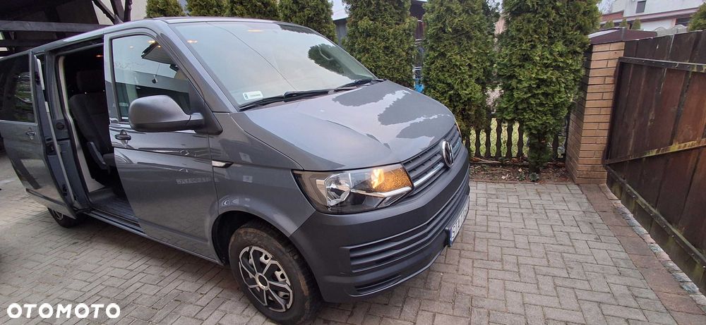 Volkswagen Caravelle - 1