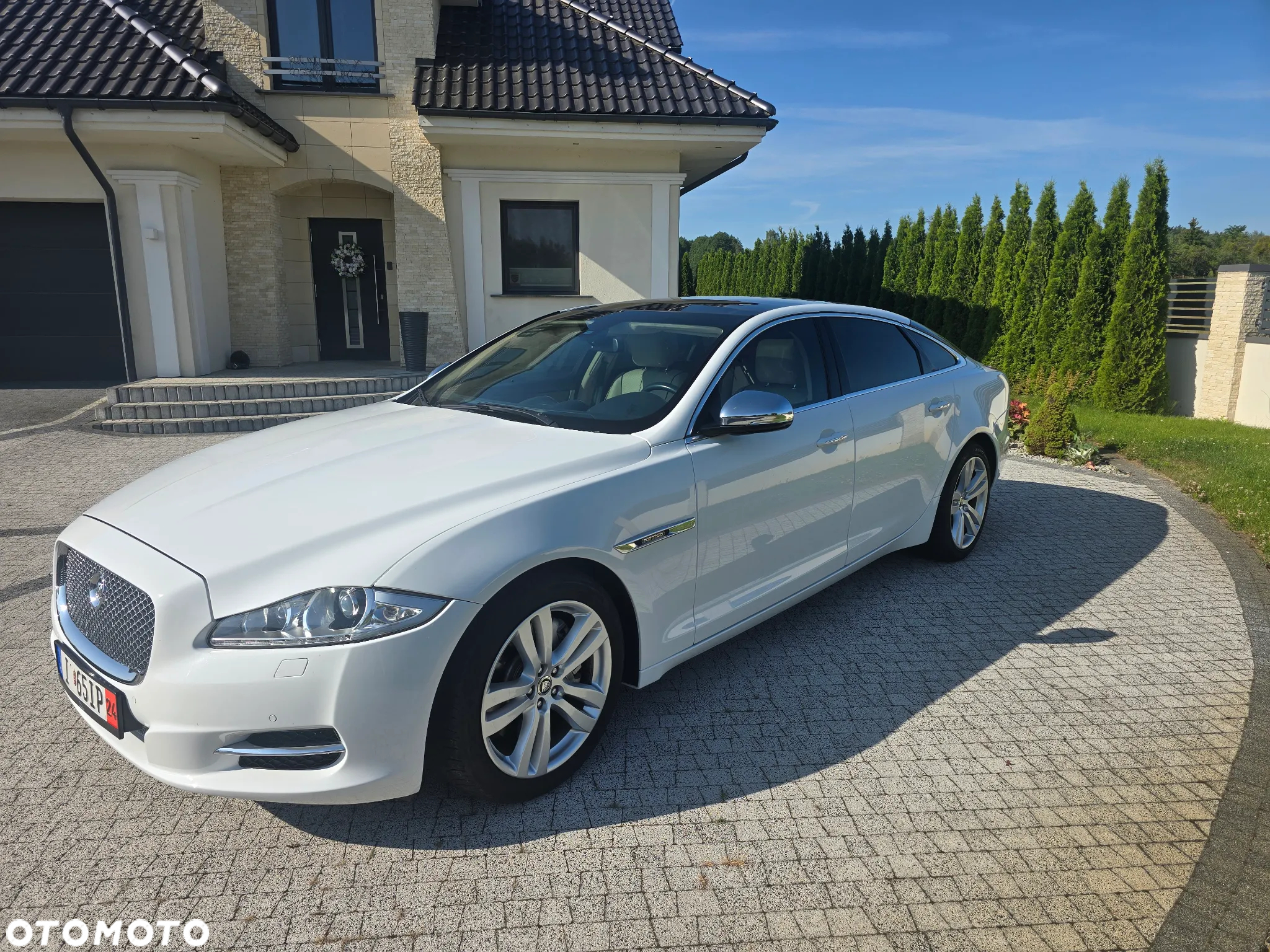 Jaguar XJ 5.0 V8 LWB Portfolio - 8