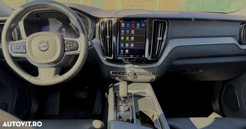 Volvo XC 60 B4 B Plus Bright - 11