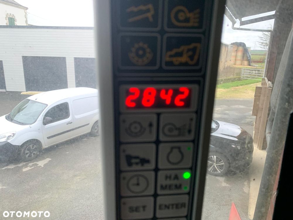 New Holland CSX 7070 - 15