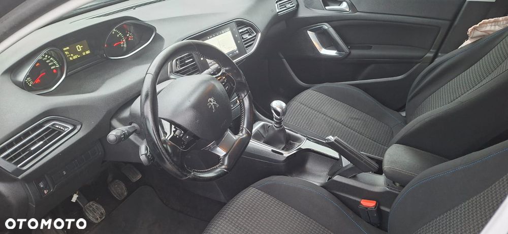 Peugeot 308 PureTech 130 GPF Stop & Start Allure - 11