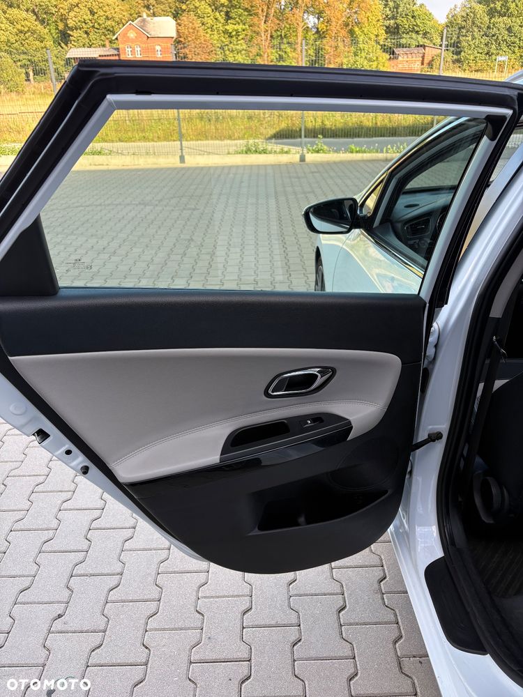 Kia Ceed - 14