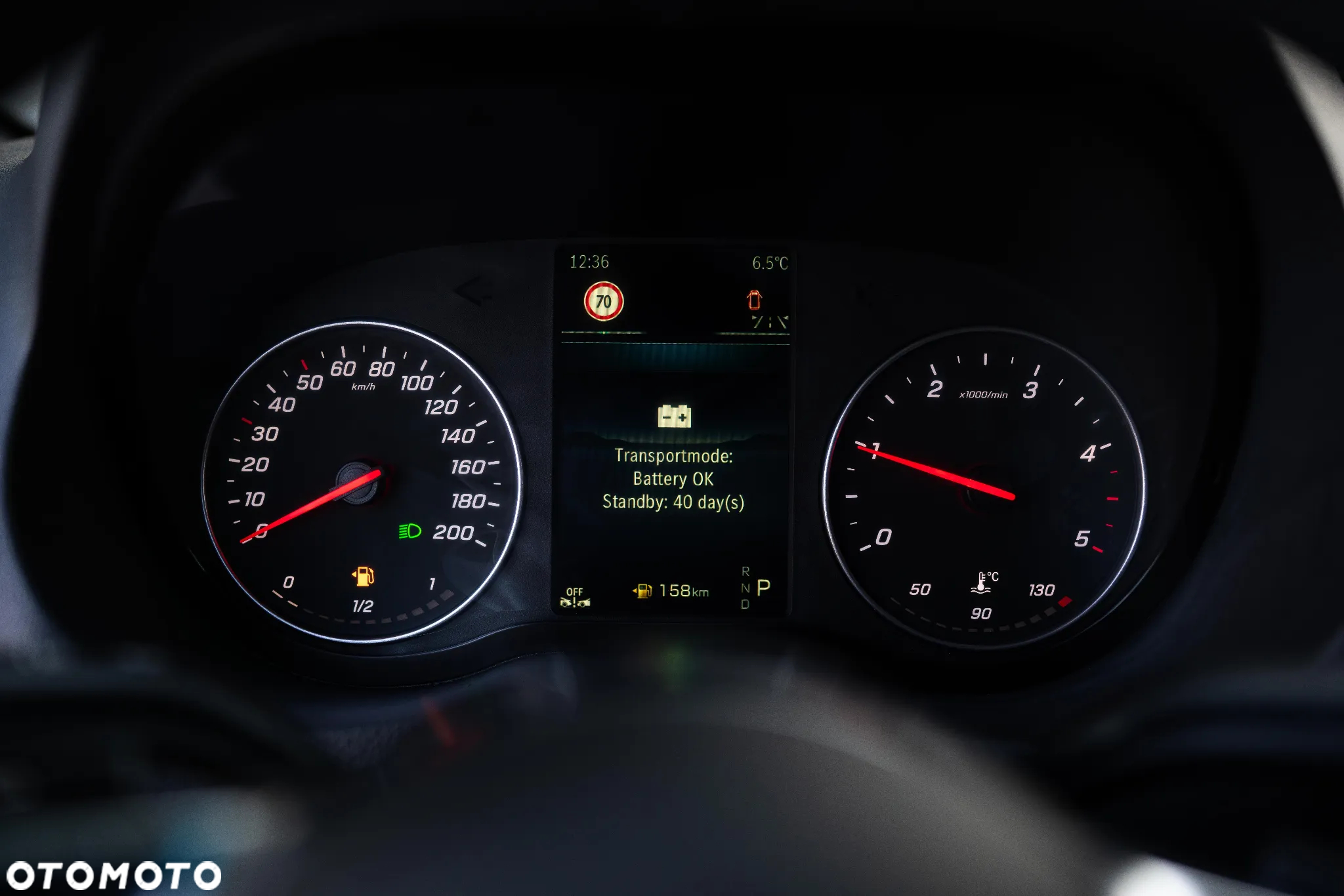 Mercedes-Benz Sprinter - 13
