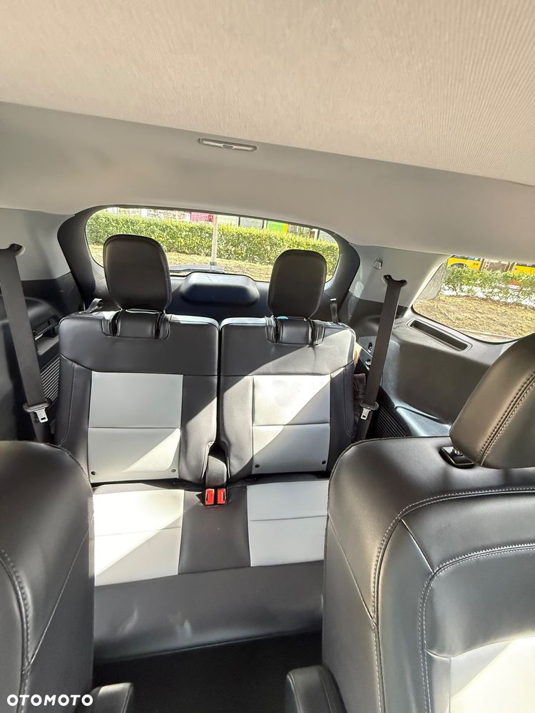 Ford Explorer - 16