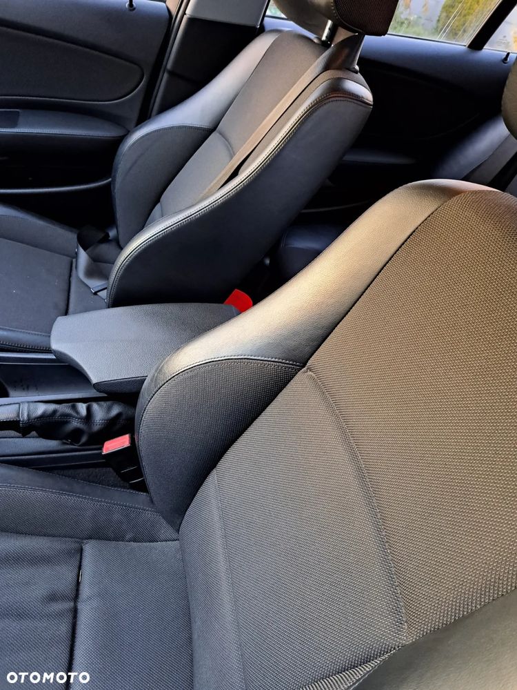 BMW Seria 1 123d - 8